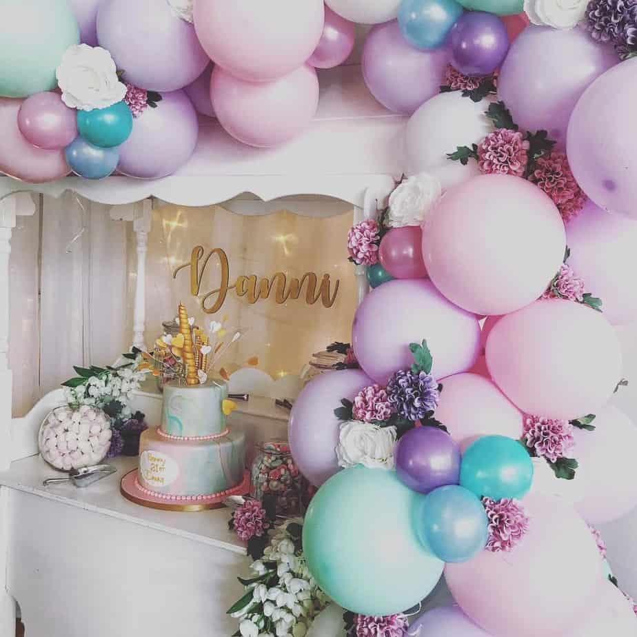 Hire Your Day balloons at sweet table